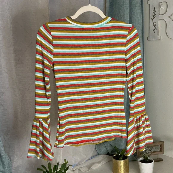 Vibrant Striped Knit Top - Picture 5 of 6